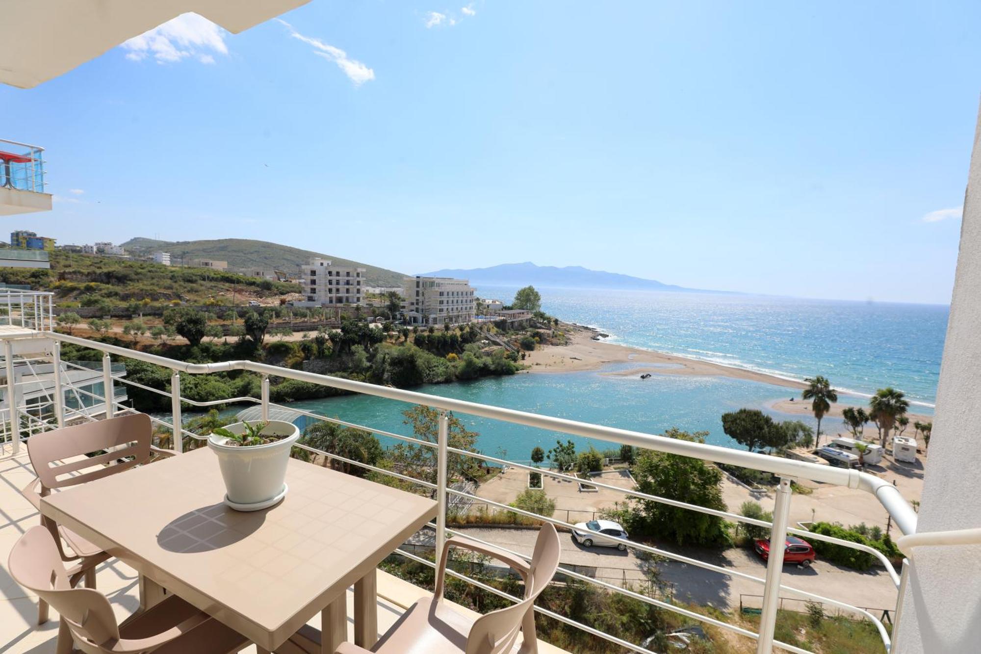 Blue Bay Apartments Sarandë Exterior foto
